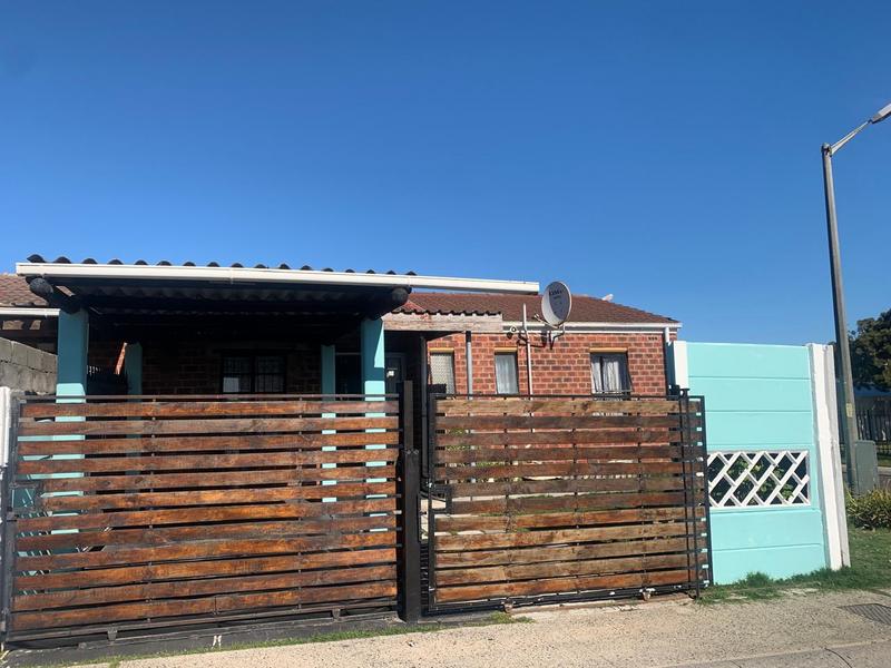 3 Bedroom Property for Sale in Lentegeur Western Cape